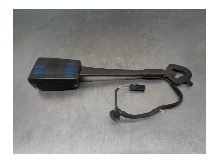 A Buen Precio ENGANCHE CINTURON DELANTERO IZQUIERDO 5G3857755B 2 PINES DEL IZQ.